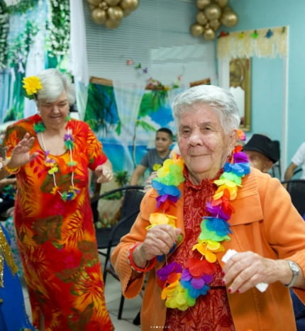Dancing at Los Abuelos Felices
